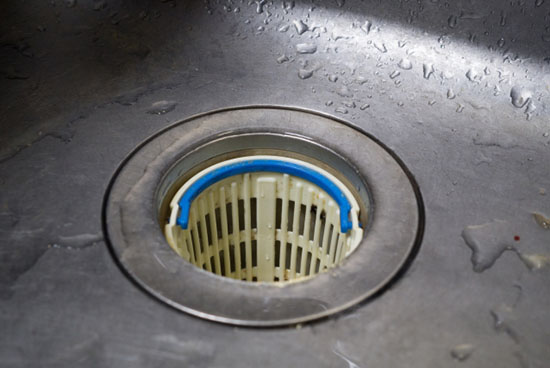 キッチン排水口詰まり