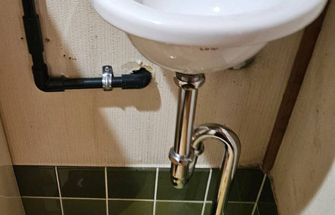 洗面所排水の詰まり